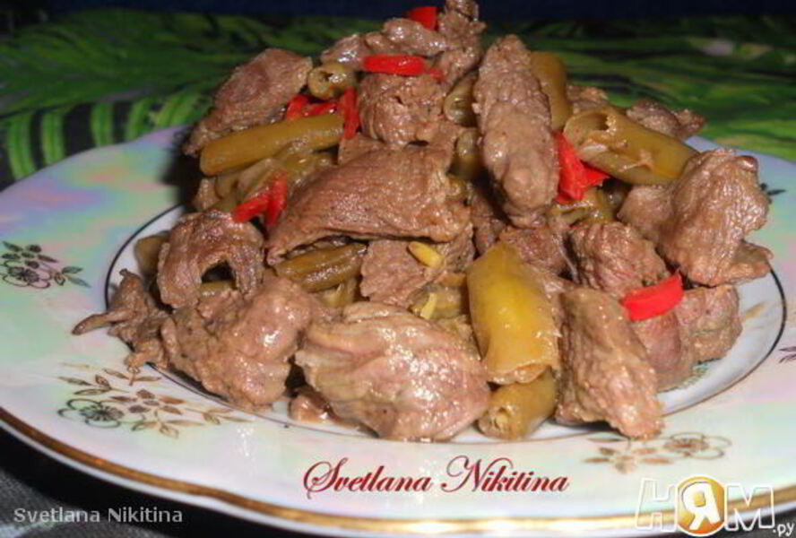 Говядина в соевой глазури с фасолью