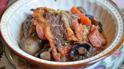 говяжьи ребра по-бургундски