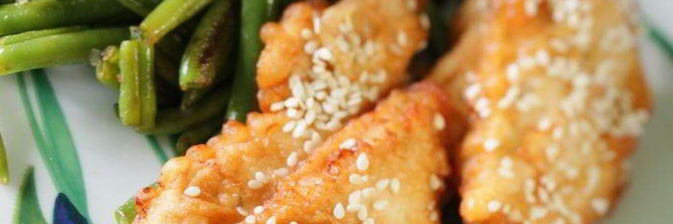 Индейка в кляре с зеленой фасолью