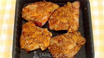 куриные бедра, запеченные в пряном соусе