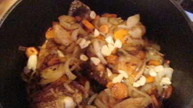 курица с грибами в ананасовом соусе