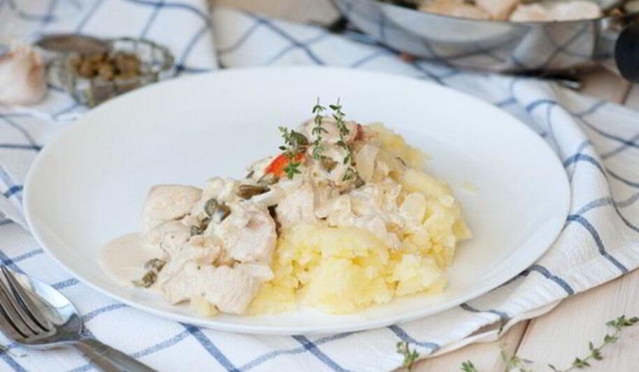 Рецепт курицы в сырно-сметанном соусе