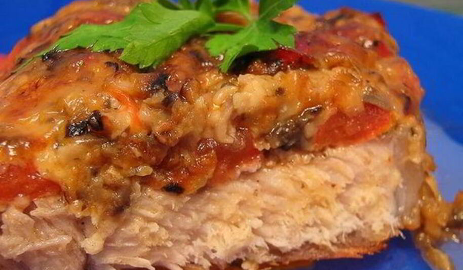 Рецепт острой свинины с шампиньонами и сыром