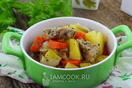 Свинина с картошкой в духовке в рукаве