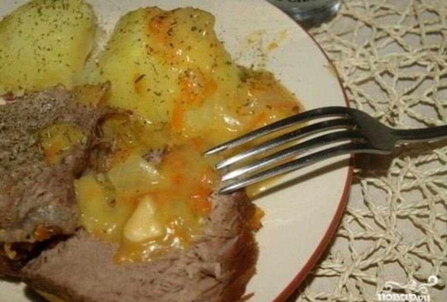 Тушеная телятина с подливкой