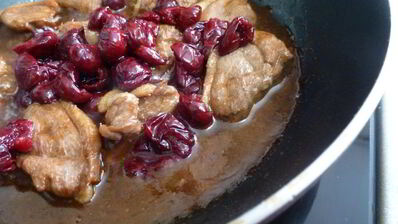 утиная грудка c вишней