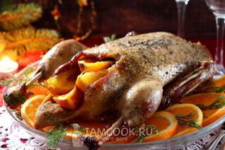 Утка в рукаве в духовке