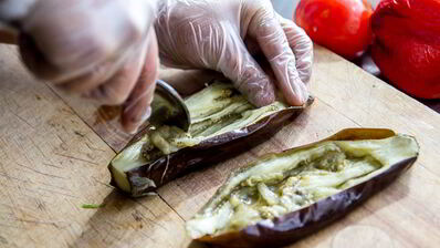 баклажаны, фаршированные овощами