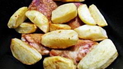 баклажаны в казане с курицей