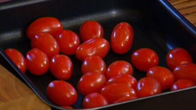 фасоль с цукини, помидорами черри и базиликом