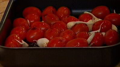 фасоль с цукини, помидорами черри и базиликом