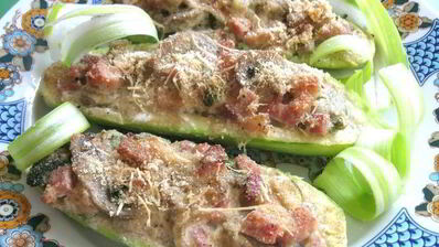 кабачки, фаршированные грибами
