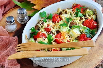 Кабачки с грибами, запеченные в духовке
