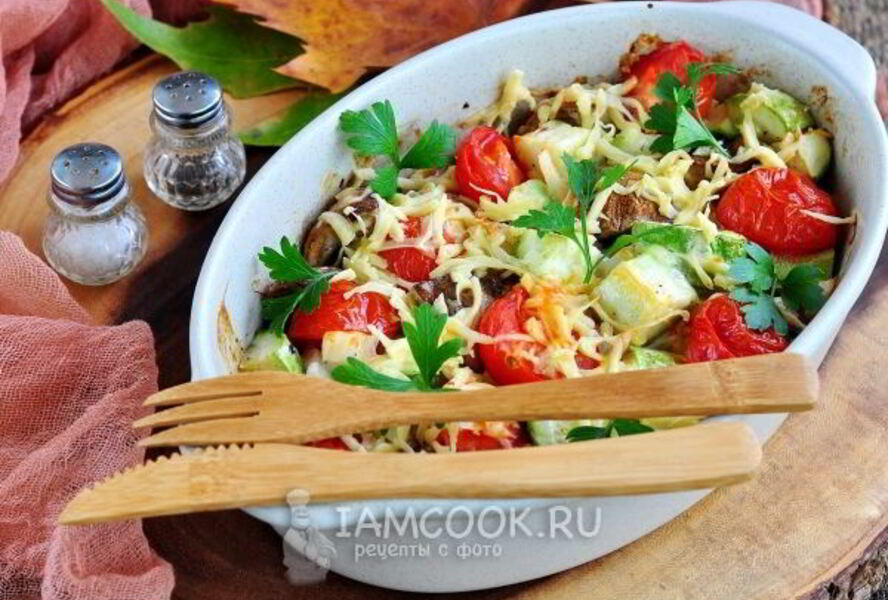 Кабачки с грибами, запеченные в духовке
