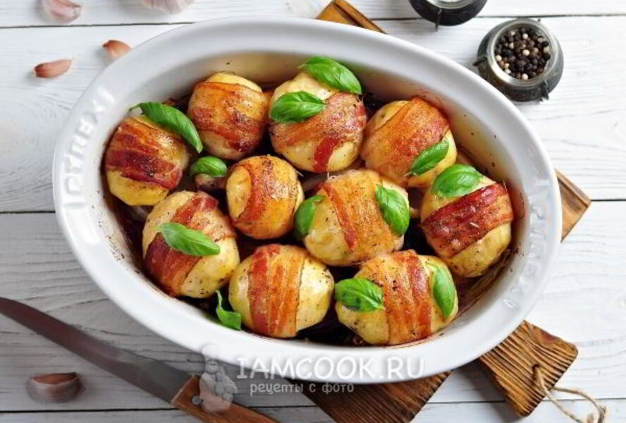 Картофель в беконе, запеченный в духовке