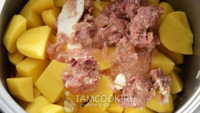 картошка с тушенкой в мультиварке