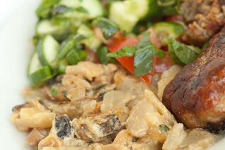 Картошка тушеная с грибами