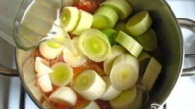 лук-порей тушеный