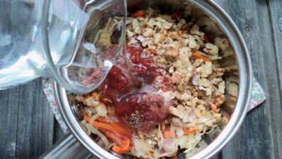 тушеная капуста с грецкими орехами