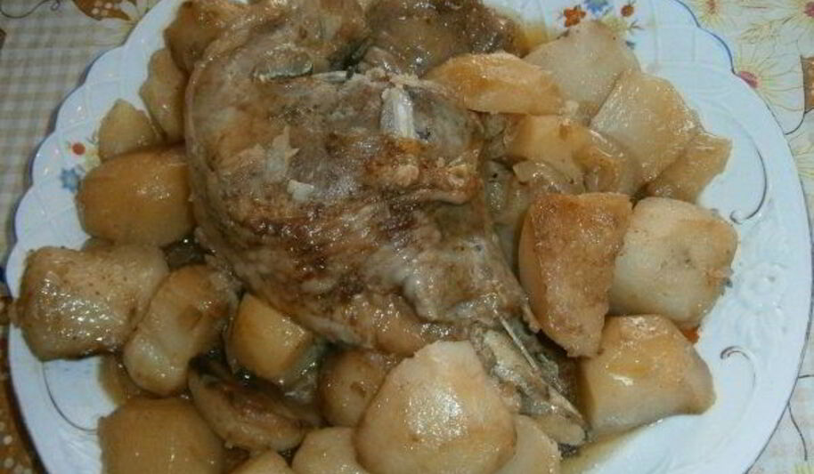 Рецепт тушеной картошки с индейкой в мультиварке