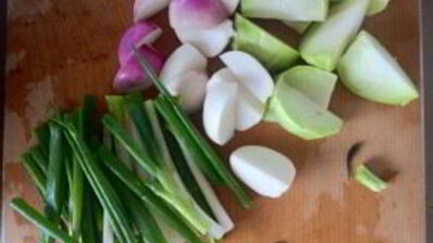 тушеные овощи с лимоном, зеленью и сливочным маслом