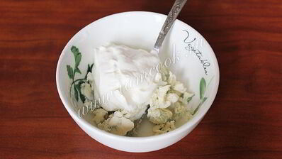 запеченный кабачок с сырным соусом