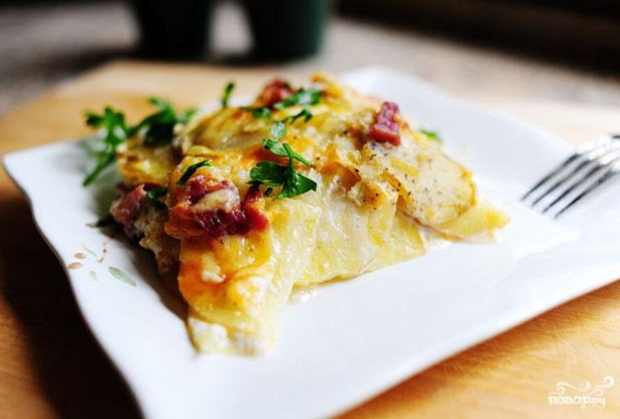 Запеченный картофель с ветчиной