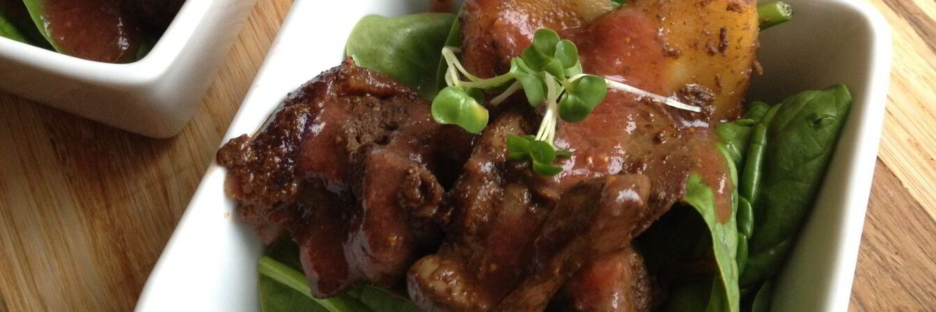 Куриная печень с яблоками