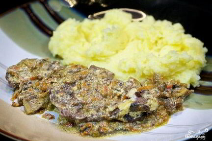 Куриная печень со сметаной