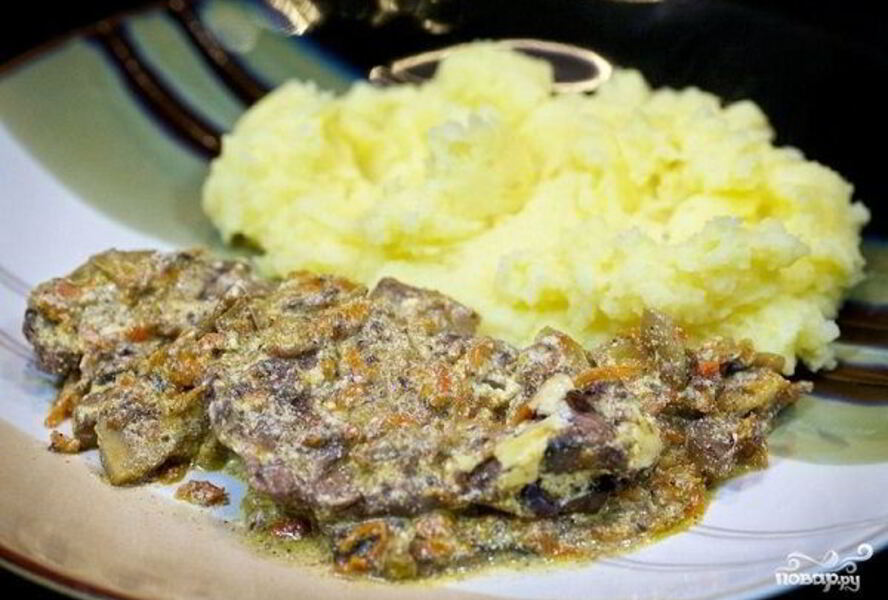 Куриная печень со сметаной