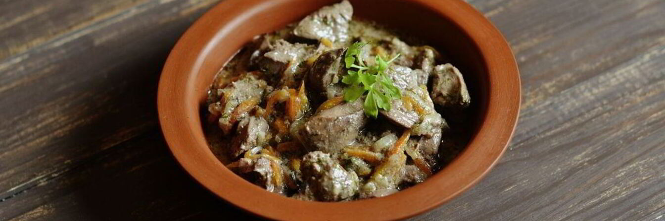 Куриная печень в сметане