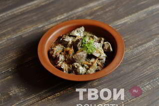 Куриная печень в сметане
