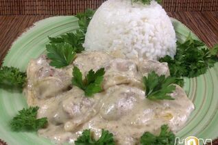 Куриная печень в соусе Морней