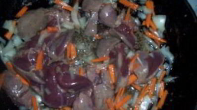 куриная печень в соусе