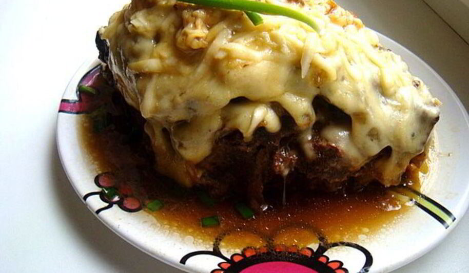 Рецепт печени говяжья, запеченная под сырной шапкой