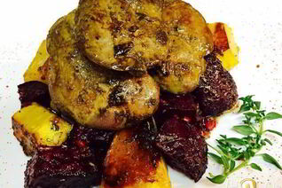 Печень куриная с овощами, под ароматными травами