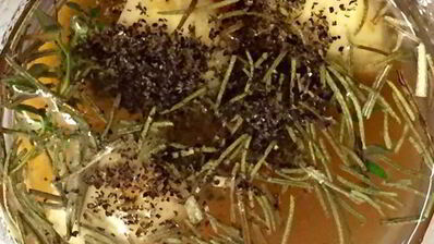 печень куриная с овощами, под ароматными травами