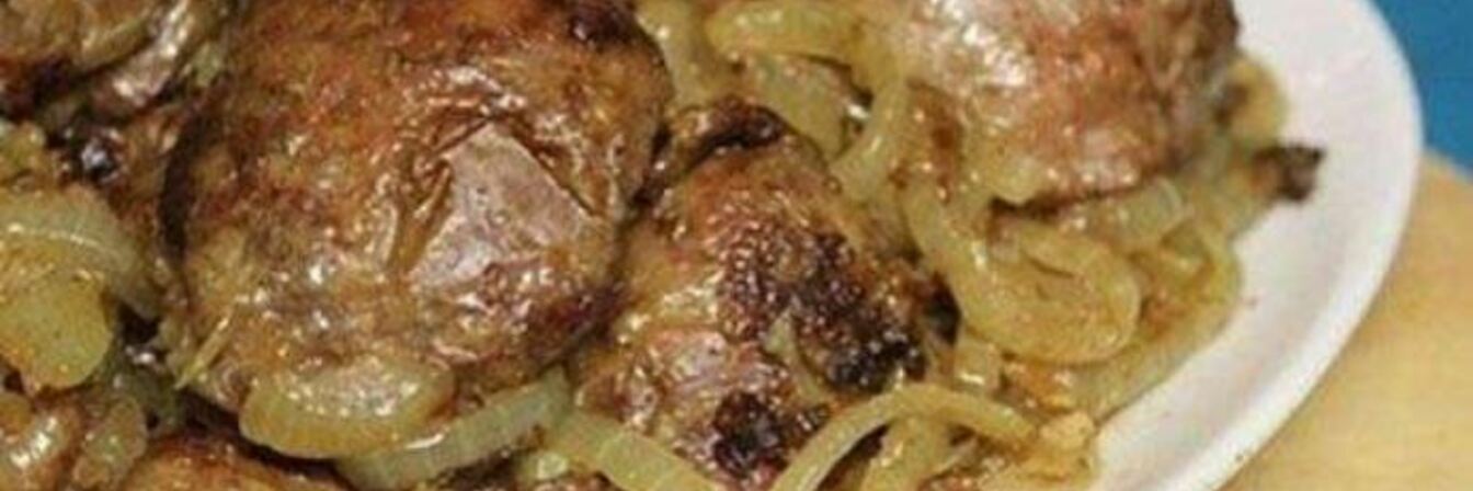 Печень куриная жареная с луком