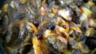 печень с яблоками и черной смородиной