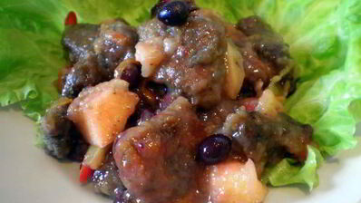 печень с яблоками и черной смородиной