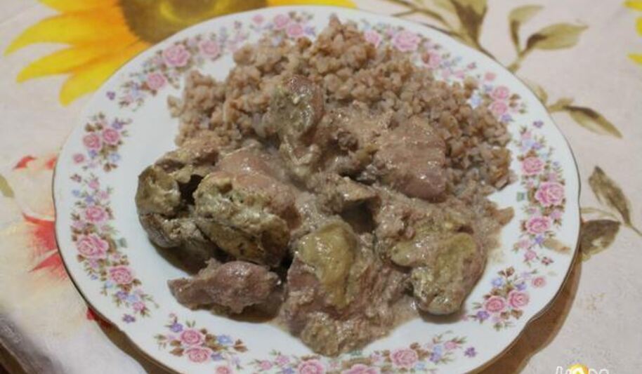 Рецепт печени в сливочном соусе