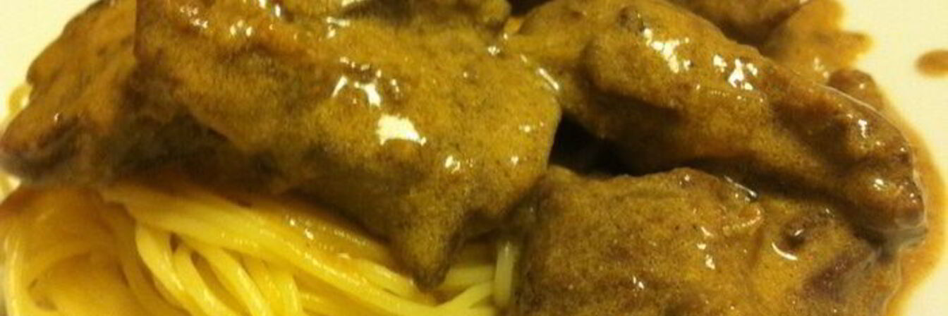 Печень ягненка в сметане