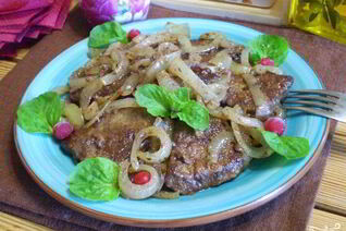 Жареная печень с луком