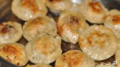 вкусные жареные пельмени