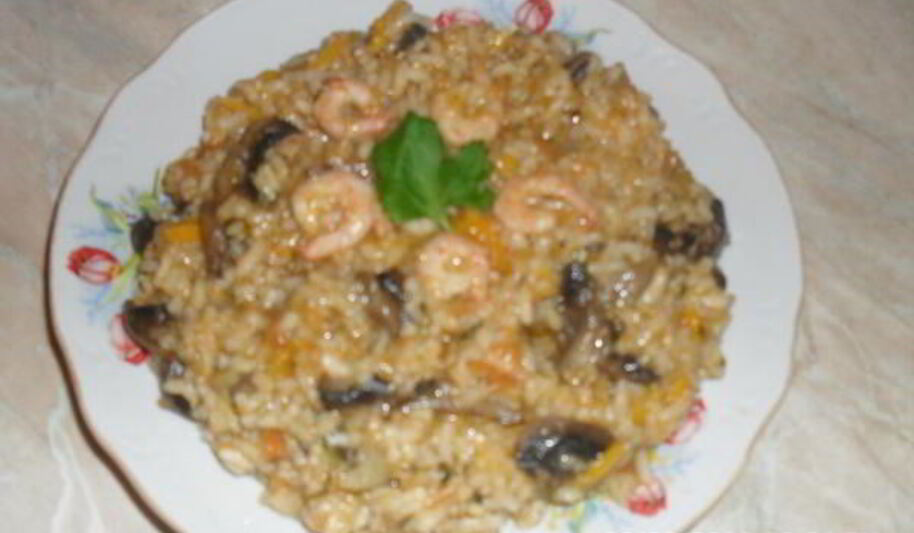 Рецепт паэльи с креветками и грибами