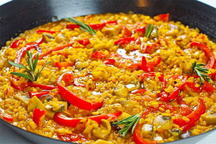 Паэлья с курицей и грибами