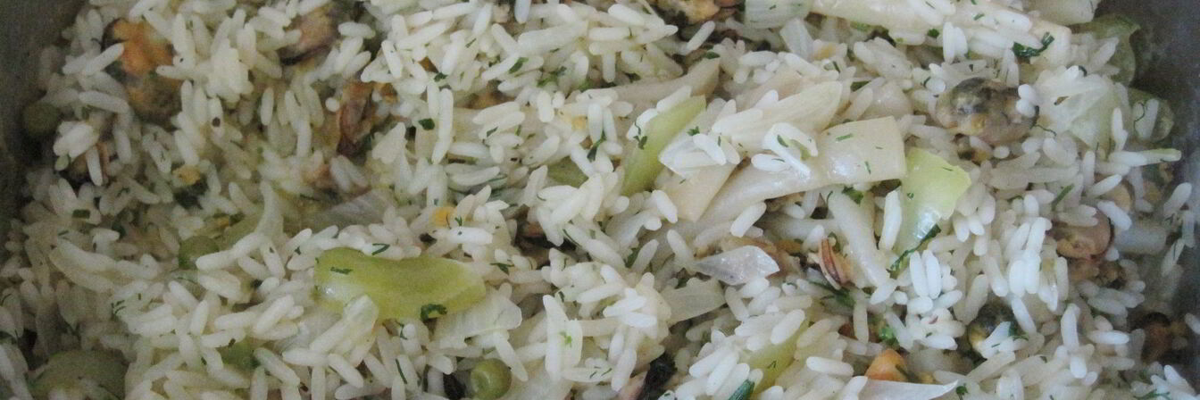 Паэлья с морепродуктами и горошком