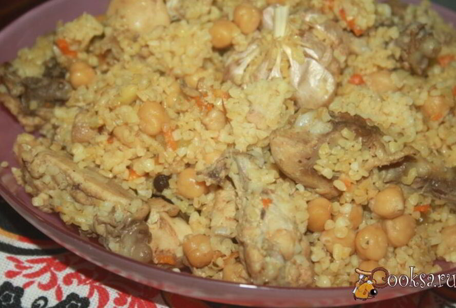 Пилав из курятины с булгуром и нутом