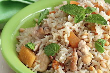 Пилав с курицей и хурмой