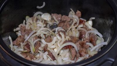 плов из перловки в мультиварке с мясом